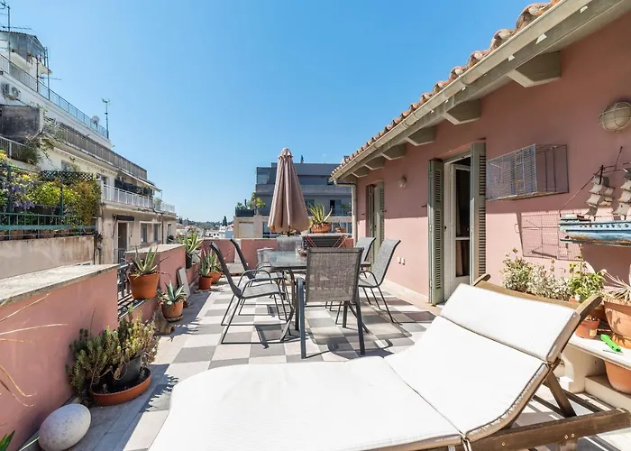 Apollonas Luxurious s